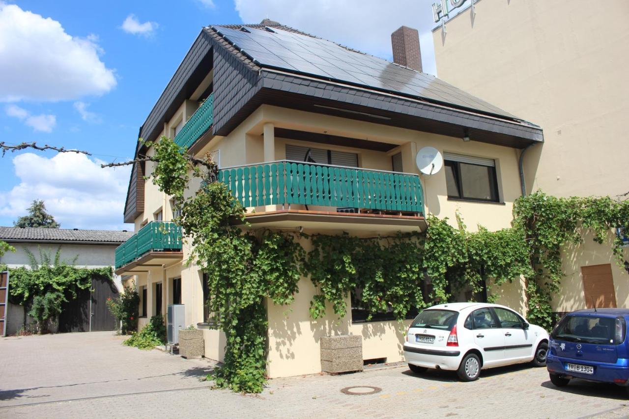 Hotel Gruener Baum Bretzenheim Екстериор снимка