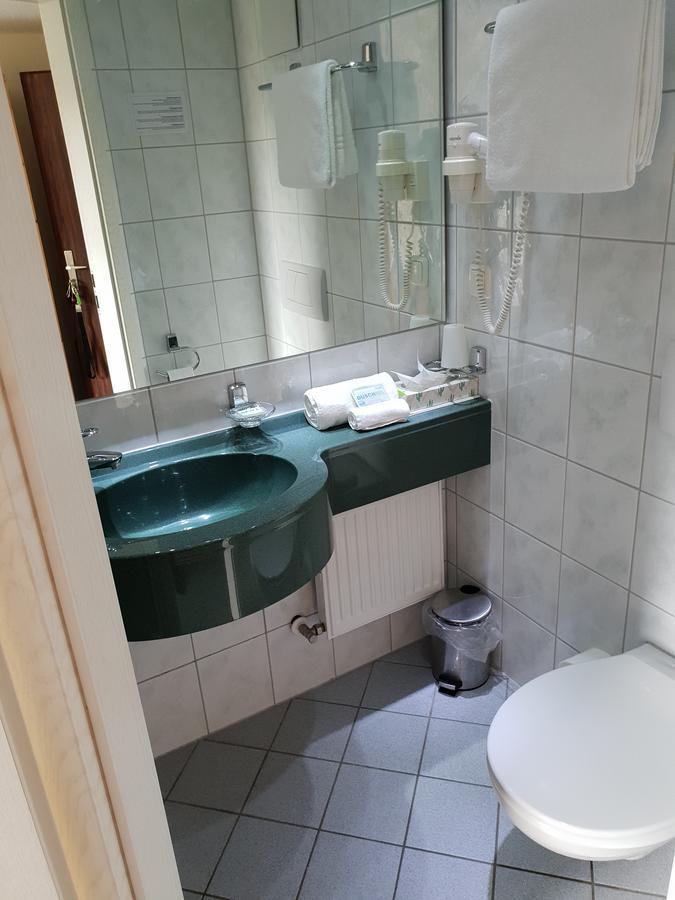 Hotel Gruener Baum Bretzenheim Екстериор снимка