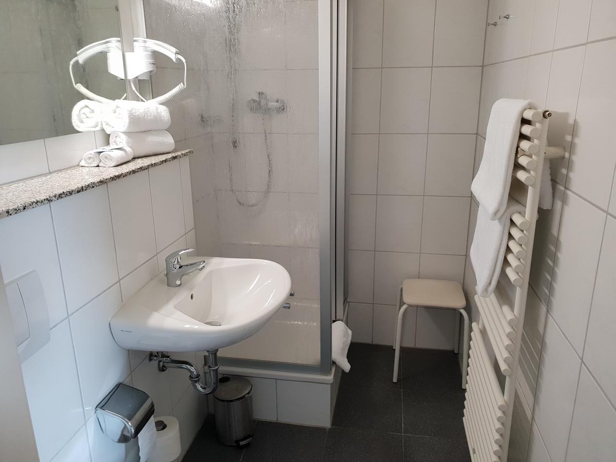 Hotel Gruener Baum Bretzenheim Екстериор снимка